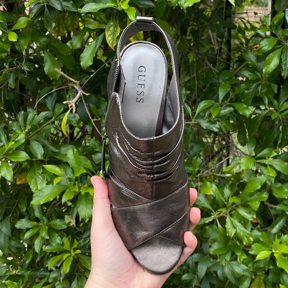 GUESS Zip-Up Heels - Picture 2 of 6